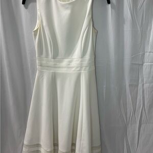 Elegant White Sleeveless Dress